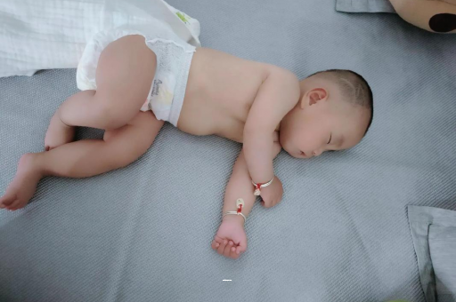 湘阴宝宝总是摇头怎么回事